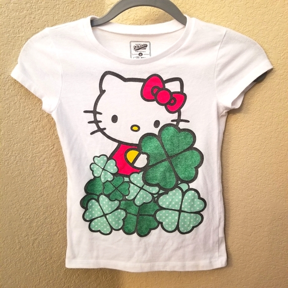 Hello Kitty St.Patrick's Day 4 leaf clover white short sleeve shirt Size Medium - Picture 1 of 11